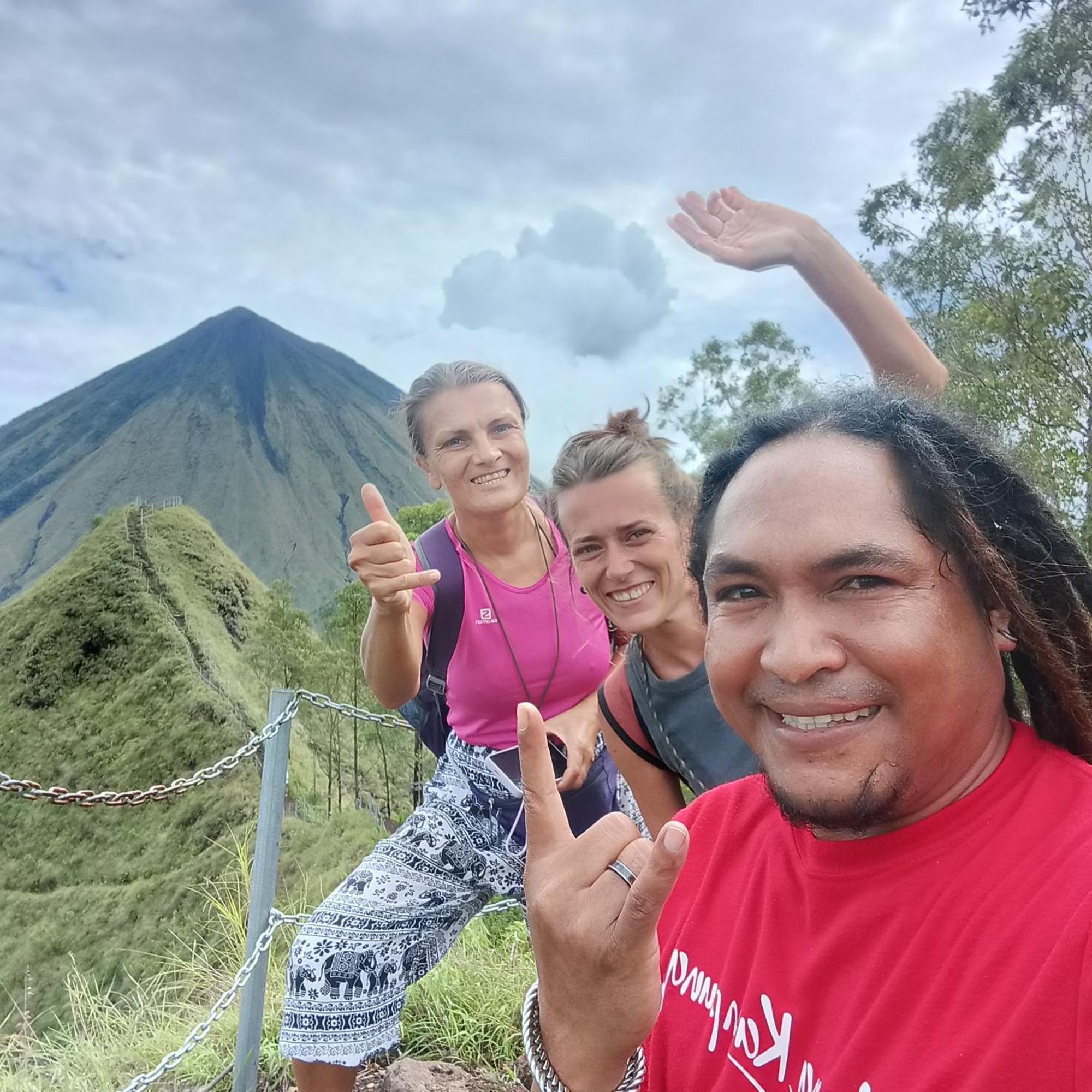Kristian Homestay Bajawa Екстериор снимка